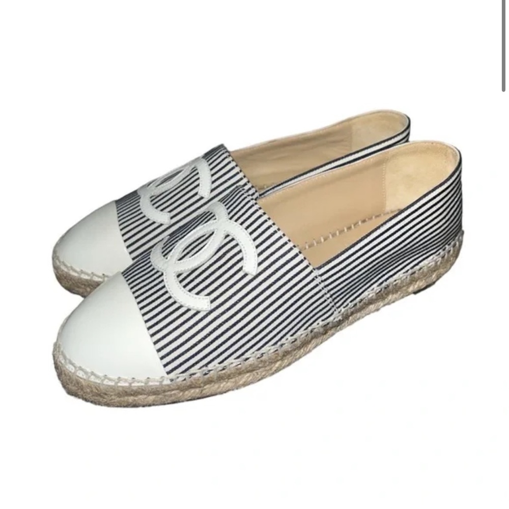 NIB CHANEL Espadrilles Size 37 Cap Toe CC Flats with Box & Dustbag